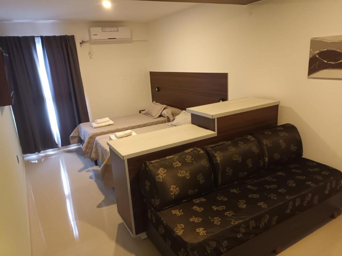 Golden Ross Hotel วิญาการ์ลอสปาซ ภายนอก รูปภาพ