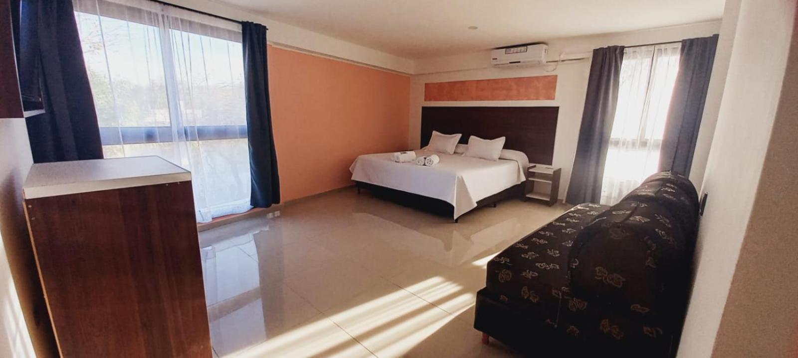 Golden Ross Hotel วิญาการ์ลอสปาซ ภายนอก รูปภาพ